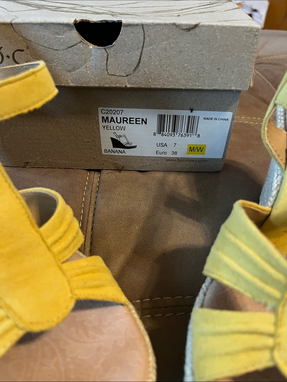 B.ø.c Yellow T-Strap Espadrille Wedge Sandals - Picture 8 of 8